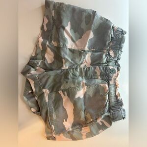 Aerie Camouflage Elastic Shorts